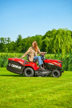 CEDRUS C-TRAC 92HC TRAKTOREK OGRODOWY DO TRAWY Z TYLNYM WYRZUTEM KOSIARKA SAMOJEZDNA SPALINOWA DO TRAWY HYDROSTAT 92cm C-TRAC-92HC  EWIMAX OFICJALNY DYSTRYBUTOR - AUTORYZOWANY DEALER CEDRUS