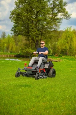 Cedrus C-TRAC Z107 traktorek ogrodowy kosiarka samojezdna Zero Turn 107 cm 24 KM