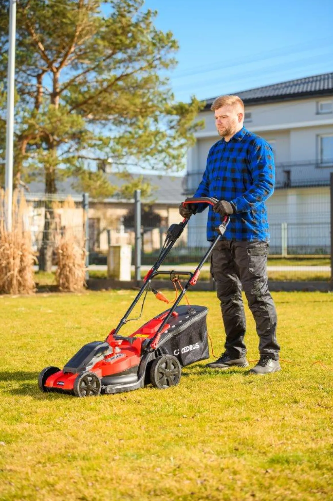 CEDRUS KE40 KOSIARKA ELEKTRYCZNA DO TRAWY 1800W / 40cm - EWIMAX - OFICJALNY DYSTRYBUTOR - AUTORYZOWANY DEALER CEDRUS
