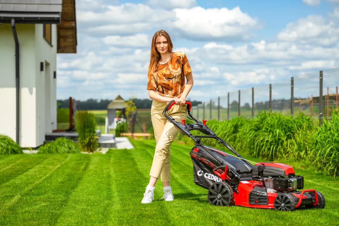 CEDRUS KS53S KOSIARKA SPALINOWA DO TRAWY Z NAPĘDEM 53cm / 5,7 KM - EWIMAX - OFICJALNY DYSTRYBUTOR - AUTORYZOWANY DEALER CEDRUS