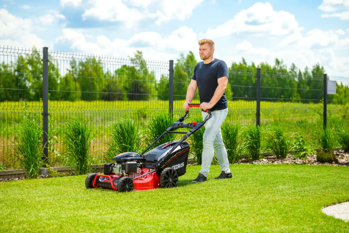CEDRUS KS53S-L KOSIARKA SPALINOWA DO TRAWY Z NAPĘDEM LONCIN LC1P70FC 53cm / 6,5 KM - EWIMAX - OFICJALNY DYSTRYBUTOR - AUTORYZOWANY DEALER CEDRUS