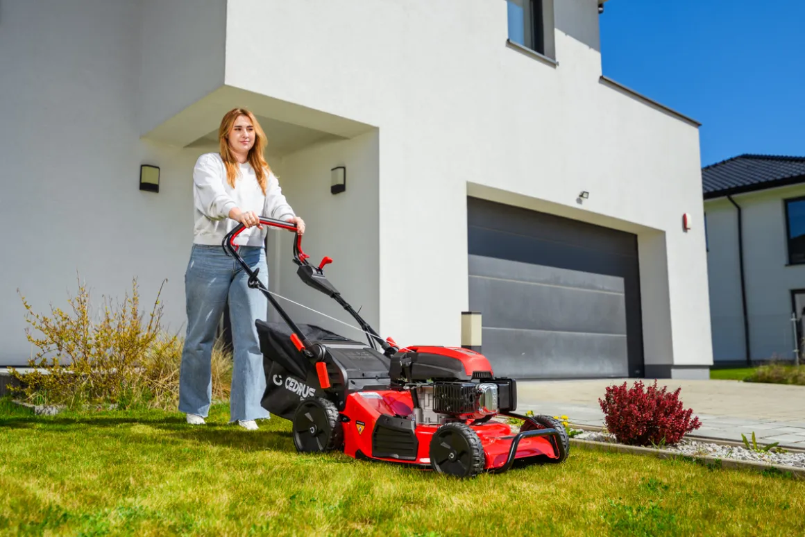 CEDRUS LP53S Premium KOSIARKA SPALINOWA DO TRAWY Z NAPĘDEM 53cm / 5,7 KM CEDLP53S - EWIMAX - OFICJALNY DYSTRYBUTOR - AUTORYZOWANY DEALER CEDRUS