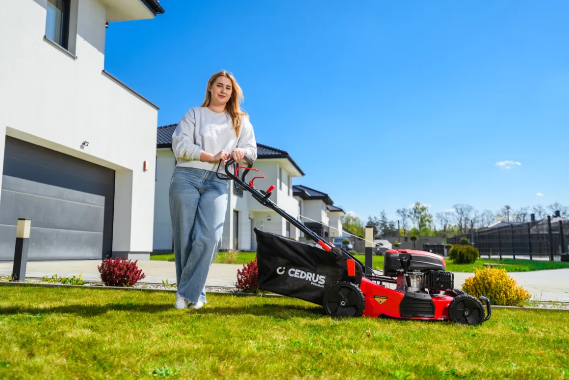 CEDRUS LP53S Premium KOSIARKA SPALINOWA DO TRAWY Z NAPĘDEM 53cm / 5,7 KM CEDLP53S - EWIMAX - OFICJALNY DYSTRYBUTOR - AUTORYZOWANY DEALER CEDRUS