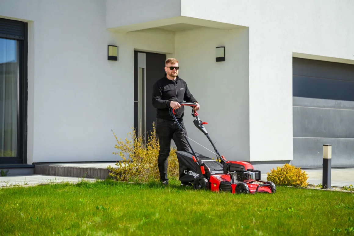 CEDRUS LP53S Premium KOSIARKA SPALINOWA DO TRAWY Z NAPĘDEM 53cm / 5,7 KM CEDLP53S - EWIMAX - OFICJALNY DYSTRYBUTOR - AUTORYZOWANY DEALER CEDRUS