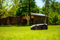 CEDRUS L20 ROBOT KOSZĄCY KOSIARKA AUTOMATYCZNA DO TRAWY 2000m2 C-MOW - OFICJALNY DYSTRYBUTOR - AUTORYZOWANY DEALER CEDRUS