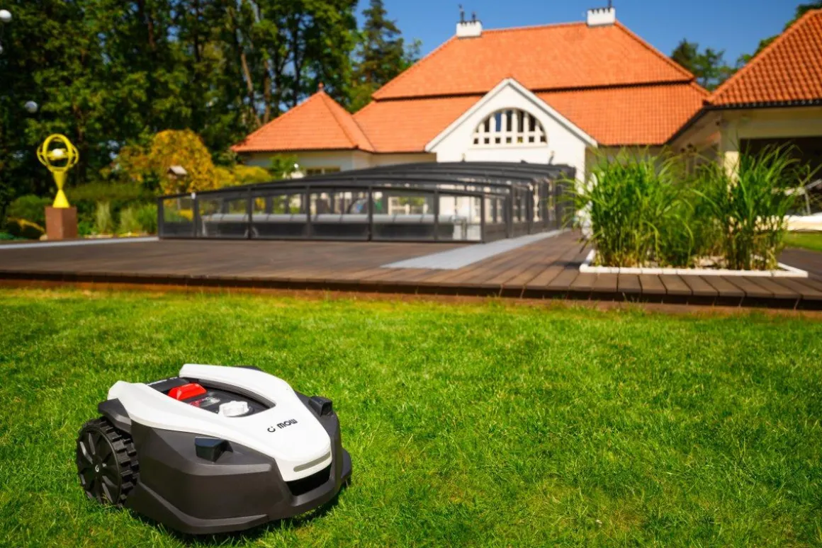 CEDRUS L20 ROBOT KOSZĄCY KOSIARKA AUTOMATYCZNA DO TRAWY 2000m2 C-MOW - OFICJALNY DYSTRYBUTOR - AUTORYZOWANY DEALER CEDRUS