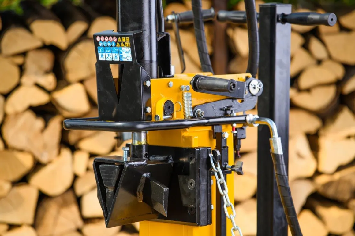 CEDRUS LS09 ŁUPARKA DO DREWNA HYDRAULICZNA ELEKTRYCZNA CEDRUS LS09V PIONOWA RĘBAK NACISK 14 TON CEDLS09V - EWIMAX - OFICJALNY DYSTRYBUTOR - AUTORYZOWANY DEALER CEDRUS