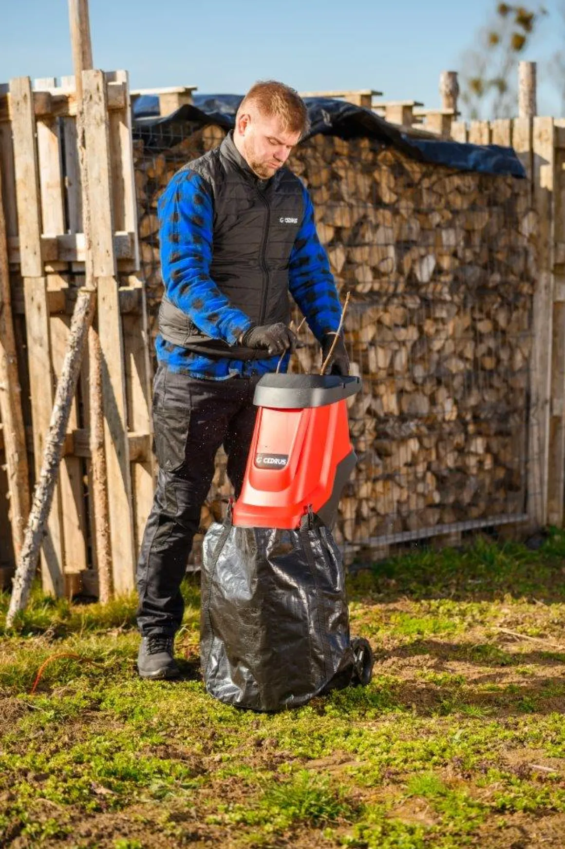 CEDRUS RE04 ROZDRABNIACZ ELEKTRYCZNY NOŻOWY RĘBAK DO GAŁĘZI OGRODOWY 2800W / 45mm - OFICJALNY DYSTRYBUTOR - AUTORYZOWANY DEALER CEDRUS