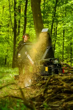 Cedrus R13 Rozdrabniacz Spalinowy Rębak Komunalny 24 KM do gałęzi 13cm z Homologacją Drogową