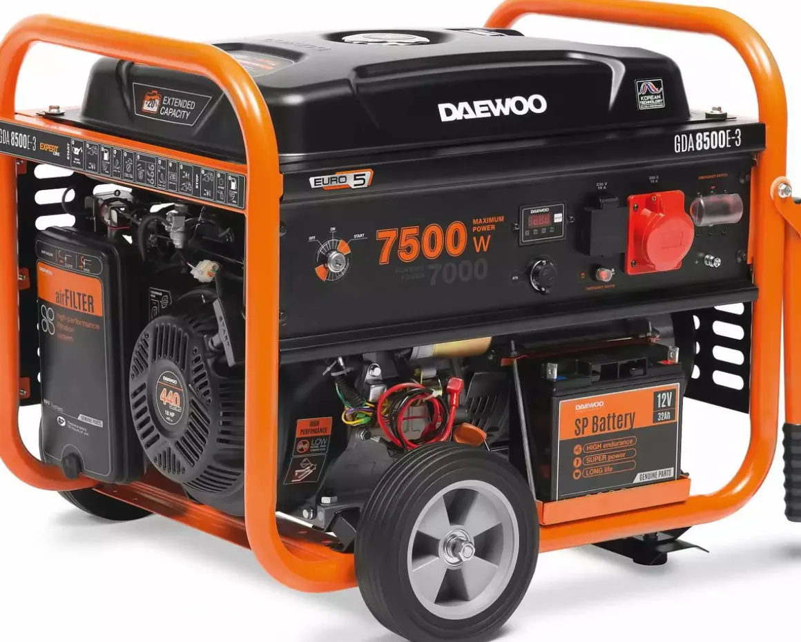 DAEWOO GDA 8500E-3 AGREGAT GENERATOR PRĄDOTWÓRCZY Z ROZRUSZNIKIEM 1x16A 230V, 1x16A 380V AVR MOC 7,5kW - OFICJALNY DYSTRYBUTOR - AUTORYZOWANY DEALER DAEWOO