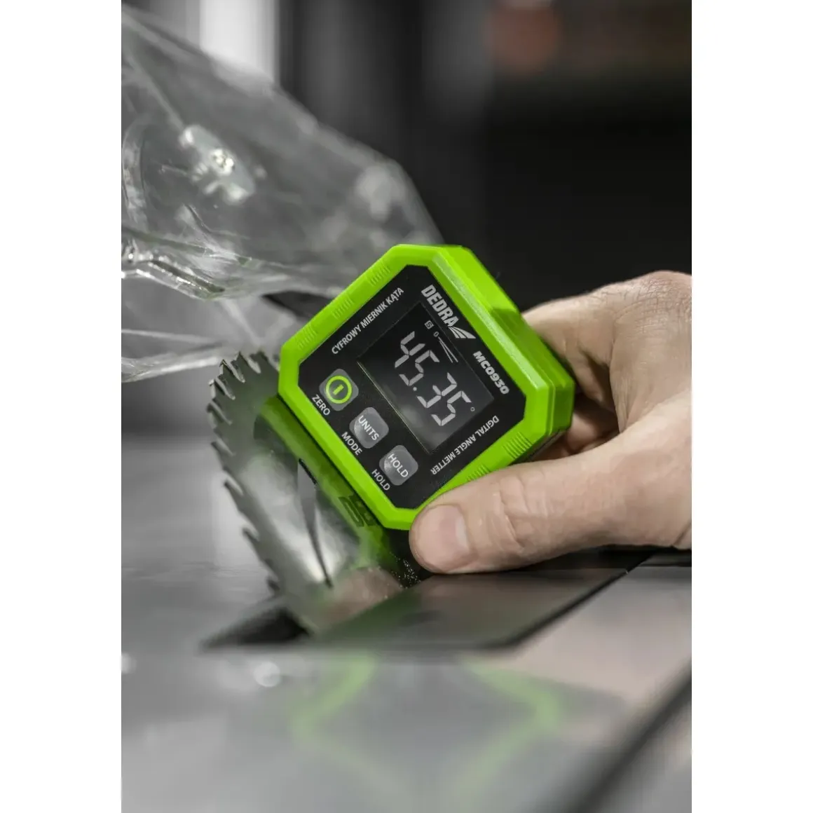 DEDRA MC0930 Cyfrowy miernik kąta 3,7V 4x90° kątomierz inklinometr poziomica LCD