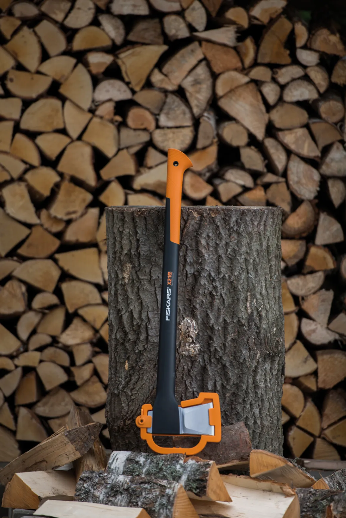 FISKARS X17 SIEKIERA ROZŁUPUJĄCA DO DREWNA Fiskars X17 M 1015641 - OFICJALNY DYSTRYBUTOR - AUTORYZOWANY DEALER FISKARS