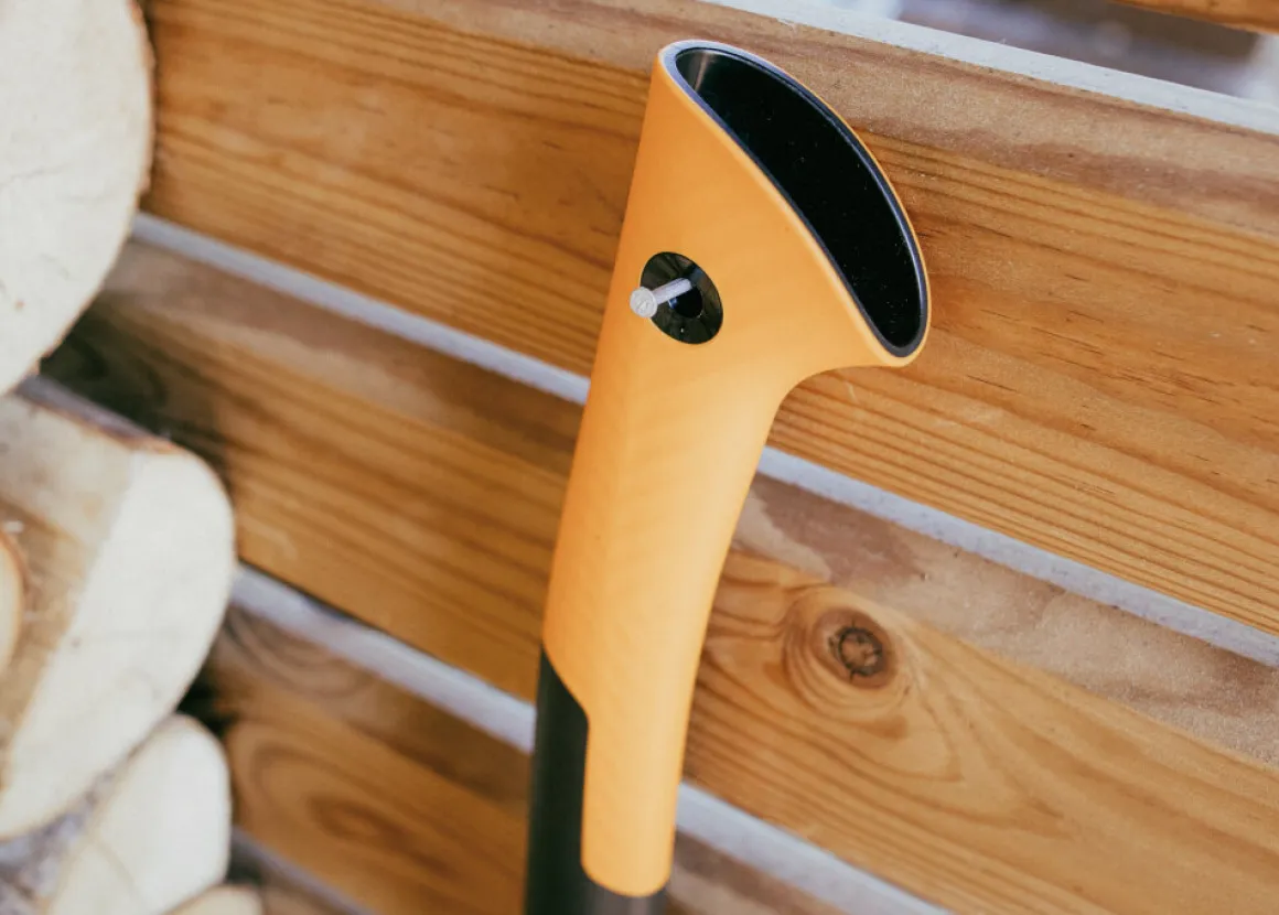 FISKARS X18 SIEKIERA UNIWERSALNA ROZŁUPUJĄCA DO DREWNA Fiskars X18 S 1069103 - OFICJALNY DYSTRYBUTOR - AUTORYZOWANY DEALER FISKARS