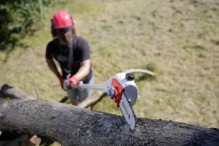 IKRA IEAS 750 PIŁA PILARKA PRZECINARKA PODKRZESYWARKA DO DREWNA GAŁĘZI ELEKTRYCZNA NA WYSIĘGNIKU 20 cm / 750 W PREMIUM OB-IKRIEAS750 EWIMAX - OFICJALNY DYSTRYBUTOR - AUTORYZOWANY DEALER IKRA