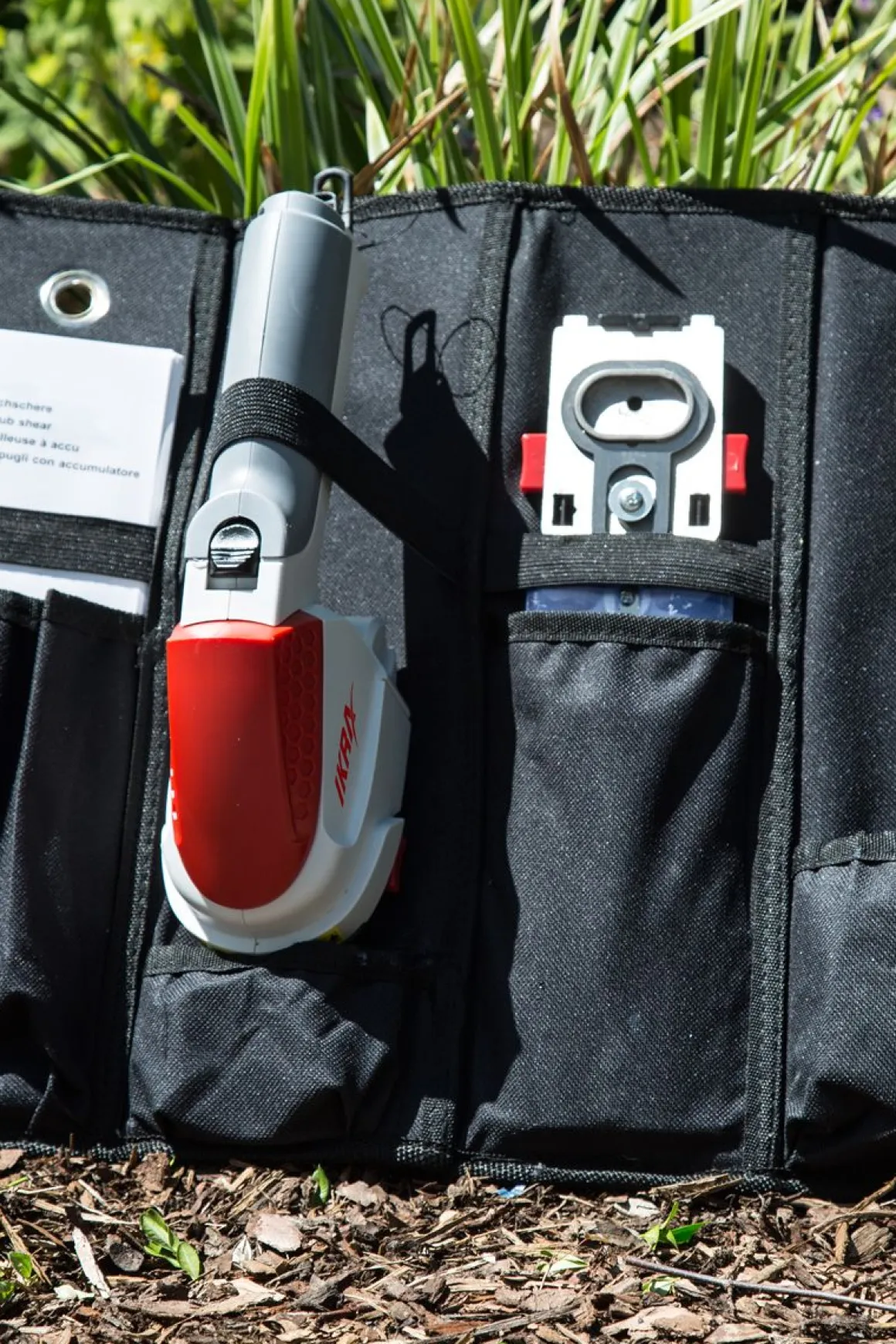 IKRA IGBS1054 LI SEKATOR NOŻYCE DO TRAWY KRZEWÓW AKUMULATOROWE PREMIUM OB-IKRIGBS1054LI EWIMAX - OFICJALNY DYSTRYBUTOR - AUTORYZOWANY DEALER IKRA