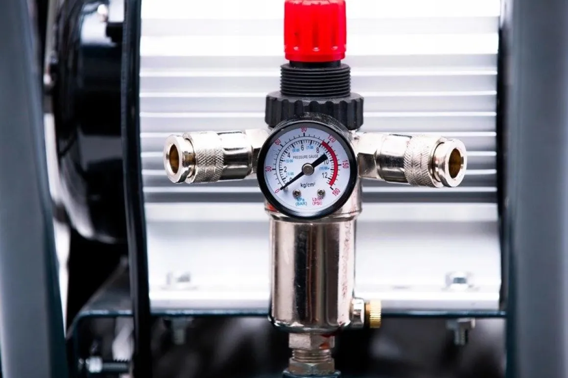 KOMPRESOR TŁOKOWY JAGER GERMAN SPRĘŻARKA POWIETRZA TŁOKOWA OLEJOWA 100L 8BAR 350l/Min 2.2 kW 230V Mocna Rzecz