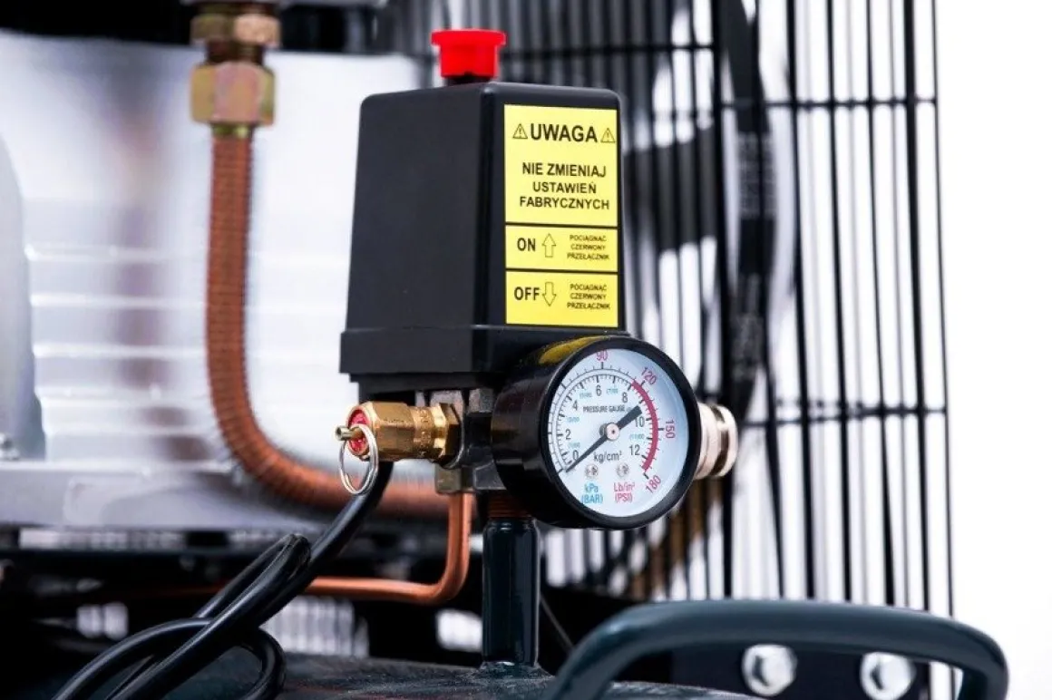 KOMPRESOR TŁOKOWY JAGER GERMAN SPRĘŻARKA POWIETRZA TŁOKOWA OLEJOWA 100L 8BAR 350l/Min 2.2 kW 230V Mocna Rzecz