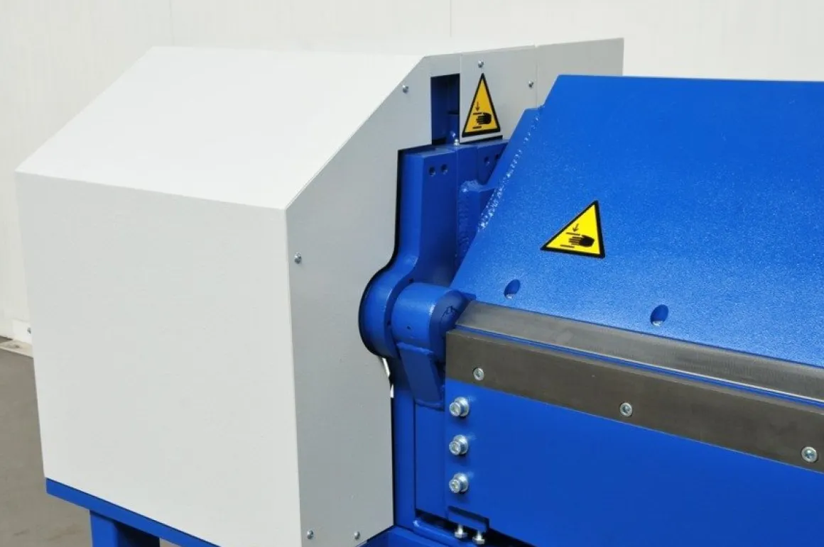 MAAD ZGM-2000/2.0 ZAGINARKA GIĘTARKA KRAWĘDZIARKA DO BLACHY MECHANICZNA ELEKTRYCZNA MAAD ZGM-2000/2.0