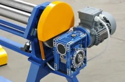 MAAD ZW-1300/0.8/EL WALCARKA ZWIJARKA ELEKTRYCZNA 1-FAZOWA WALCE DO BLACHY MAAD ZW-1300 /0.8mm EL