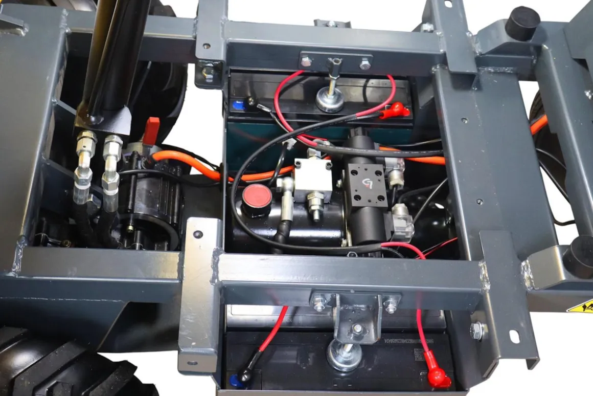MasterCut AU-ED500 WOZIDŁO TRANSPORTER AKUMULATOROWY BUDOWLANY OGRODOWY TACZKA WYWROTKA ELEKTRYCZNA 48V, 32AH, 500KG