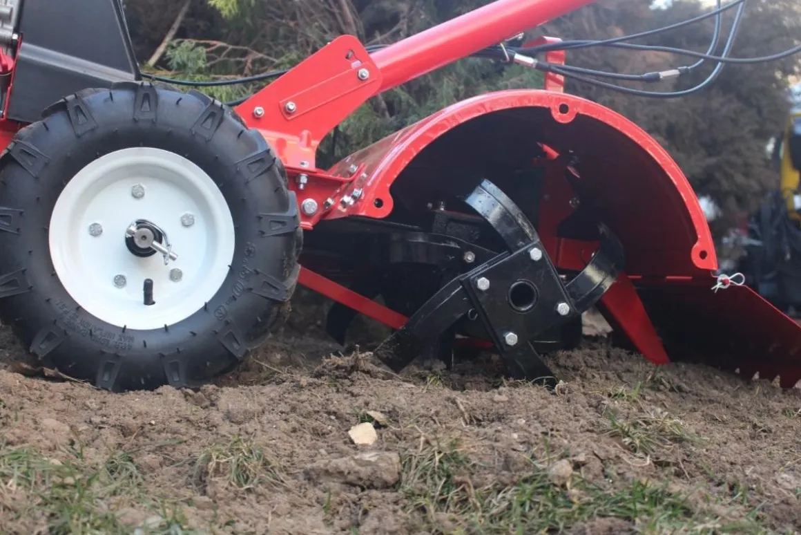 MASTERCUT HSDT1050 GLEBOGRYZARKA SPALINOWA SAMOBIEŻNA Z NAPĘDEM KULTYWATOR 7KM / 50 cm