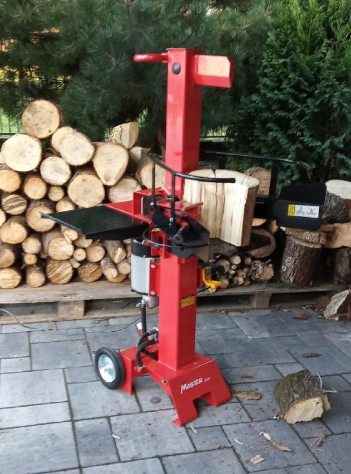 MASTERCUT HT8T ŁUPARKA DO DREWNA HYDRAULICZNA ELEKTRYCZNA PIONOWA RĘBAK NACISK 8 TON