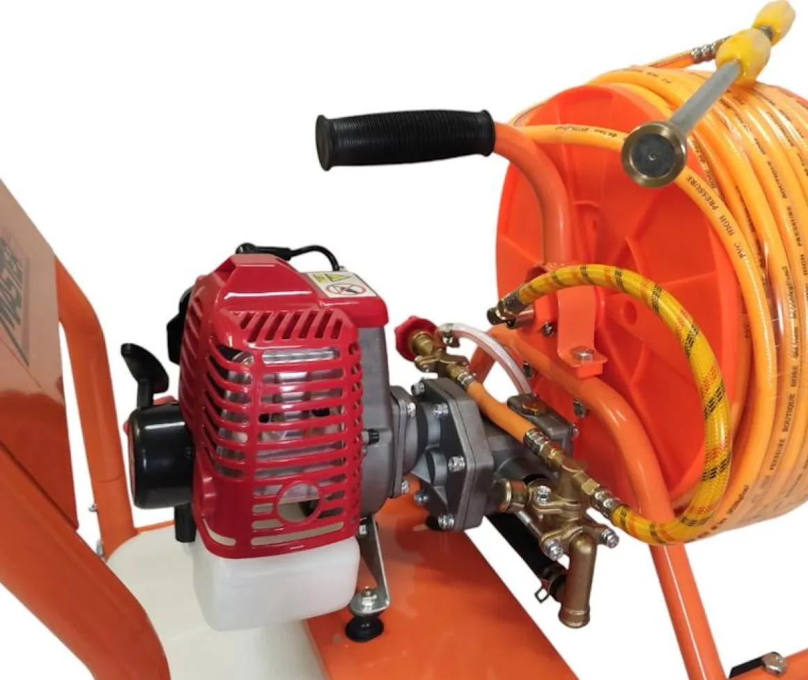 MASTERCUT KF-90-C2 OPRYSKIWACZ WÓZKOWY SPALINOWY JEZDNY TACZKOWY 90 L