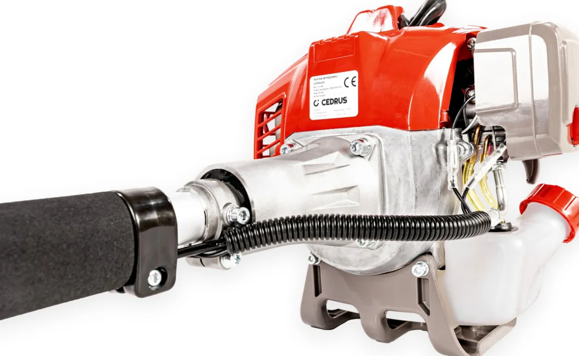 Okrzesywarka spalinowa Cedrus PW425