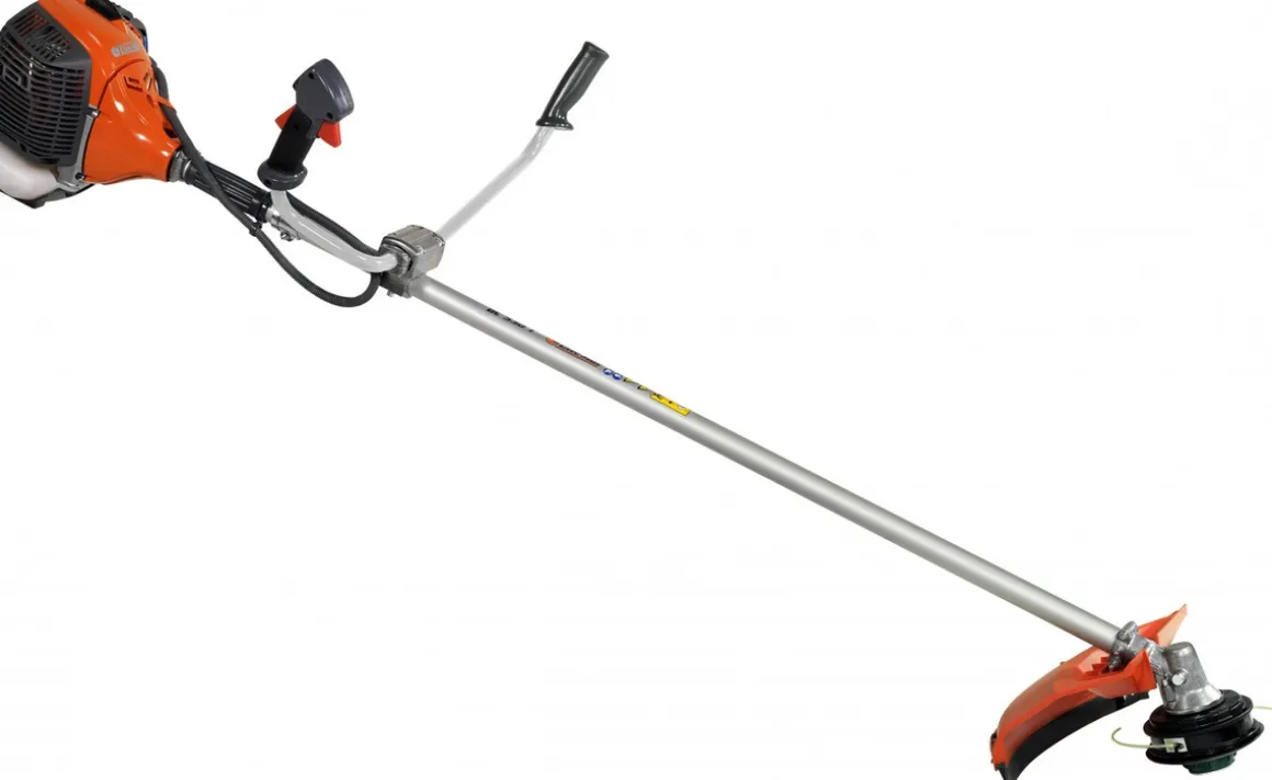 OLEO MAC BC 530 T PROFI KOSA SPALINOWA DO TRAWY PROFESJONALNA WYKASZARKA PODKASZARKA PODCINARKA MOC 3.7 KM KLASA PREMIUM 61409002E2 EWIMAX-OFICJALNY DYSTRYBUTOR - AUTORYZOWANY DEALER OLEO-MAC