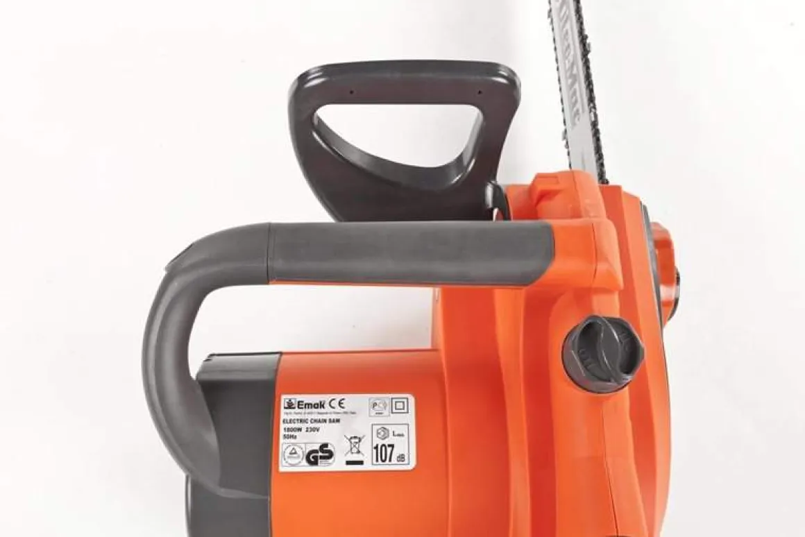 OLEO-MAC GS200 E PIŁA PILARKA PRZECINARKA ELEKTRYCZNA ŁANCUCHOWA DO DREWNA GAŁĘZI 41 cm / 2000 W KLASA PREMIUM 51039011 EWIMAX-OFICJALNY DYSTRYBUTOR - AUTORYZOWANY DEALER OLEO-MAC