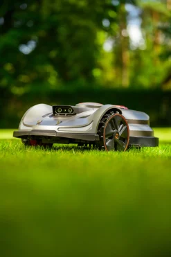 Robot koszący Sunseeker X7 Elite RTK 3000m2 bezprzewodowy