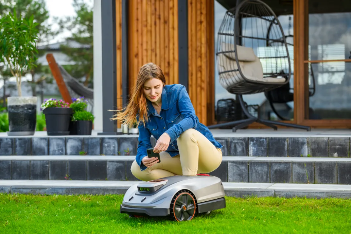 Robot koszący Sunseeker X5 Elite RTK 2000m2 bezprzewodowy