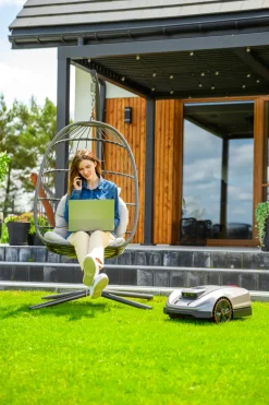 Robot koszący Sunseeker X5 Elite RTK 2000m2 bezprzewodowy