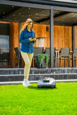 Robot koszący Sunseeker X5 Elite RTK 2000m2 bezprzewodowy