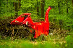Rozdrabniacz do gałęzi Cedrus RB05 PRO HE 15KM hydrauliczny