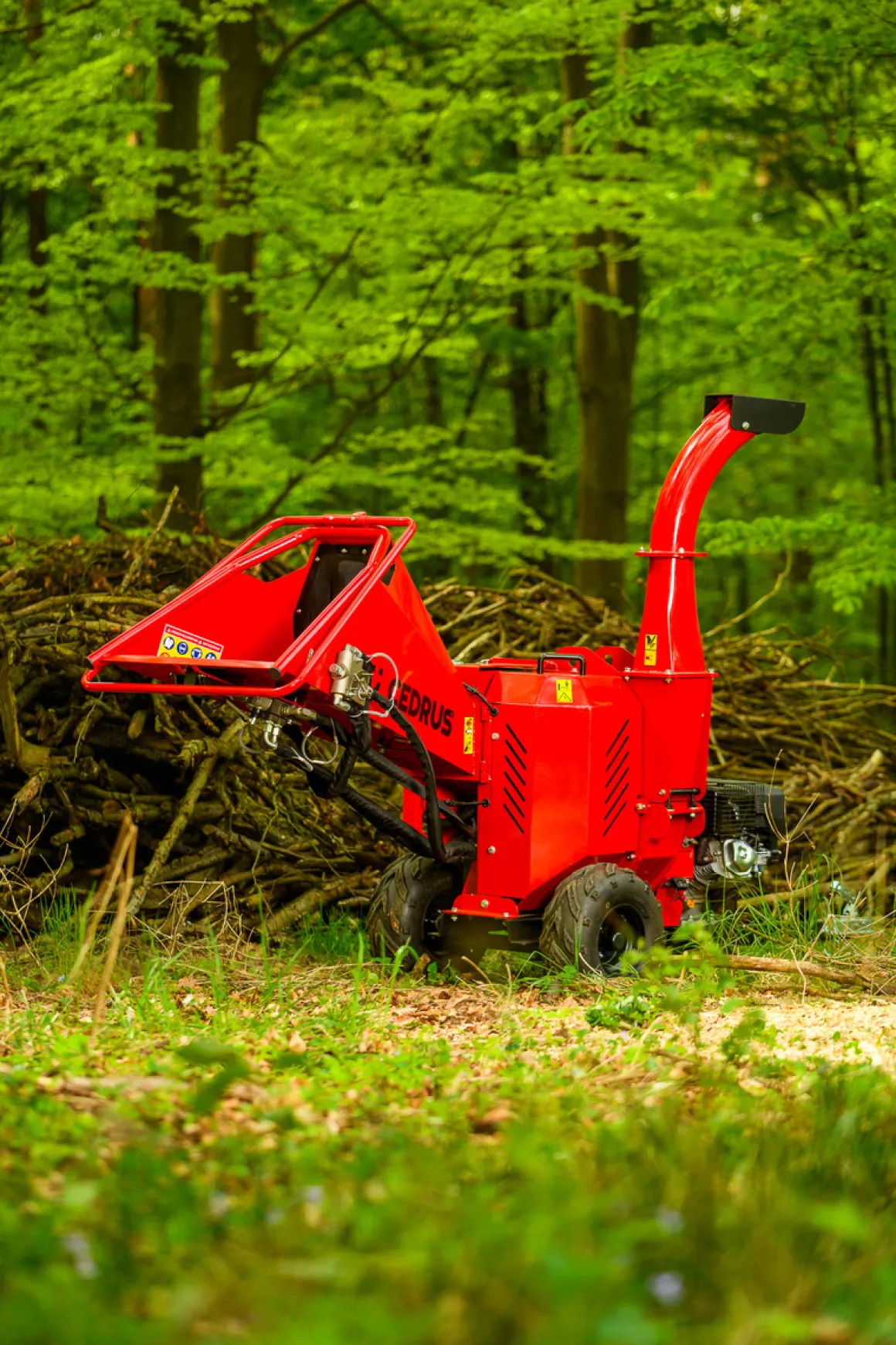Rozdrabniacz do gałęzi Cedrus RB05 PRO HE 15KM hydrauliczny