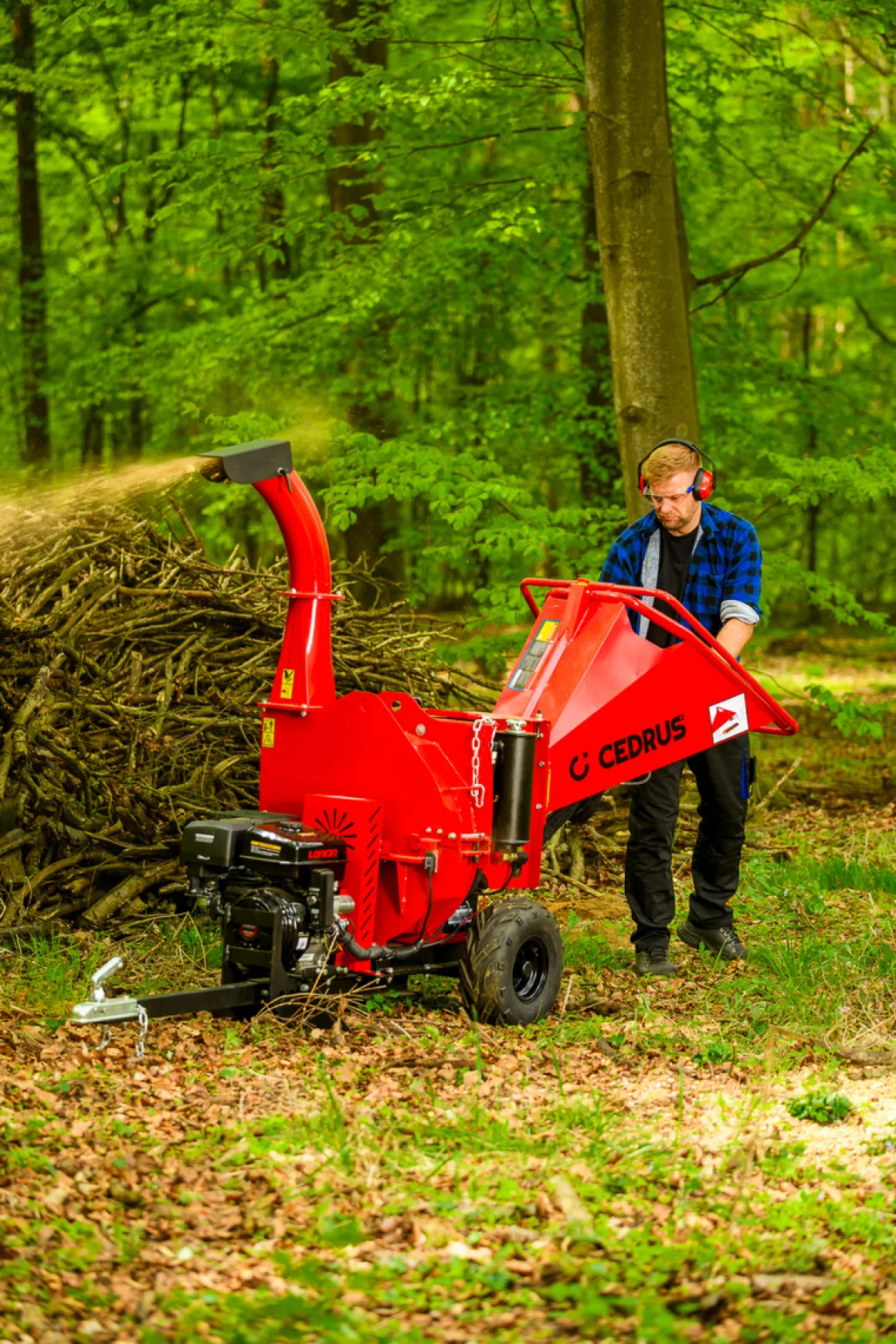 Rozdrabniacz do gałęzi Cedrus RB05 PRO HE 15KM hydrauliczny