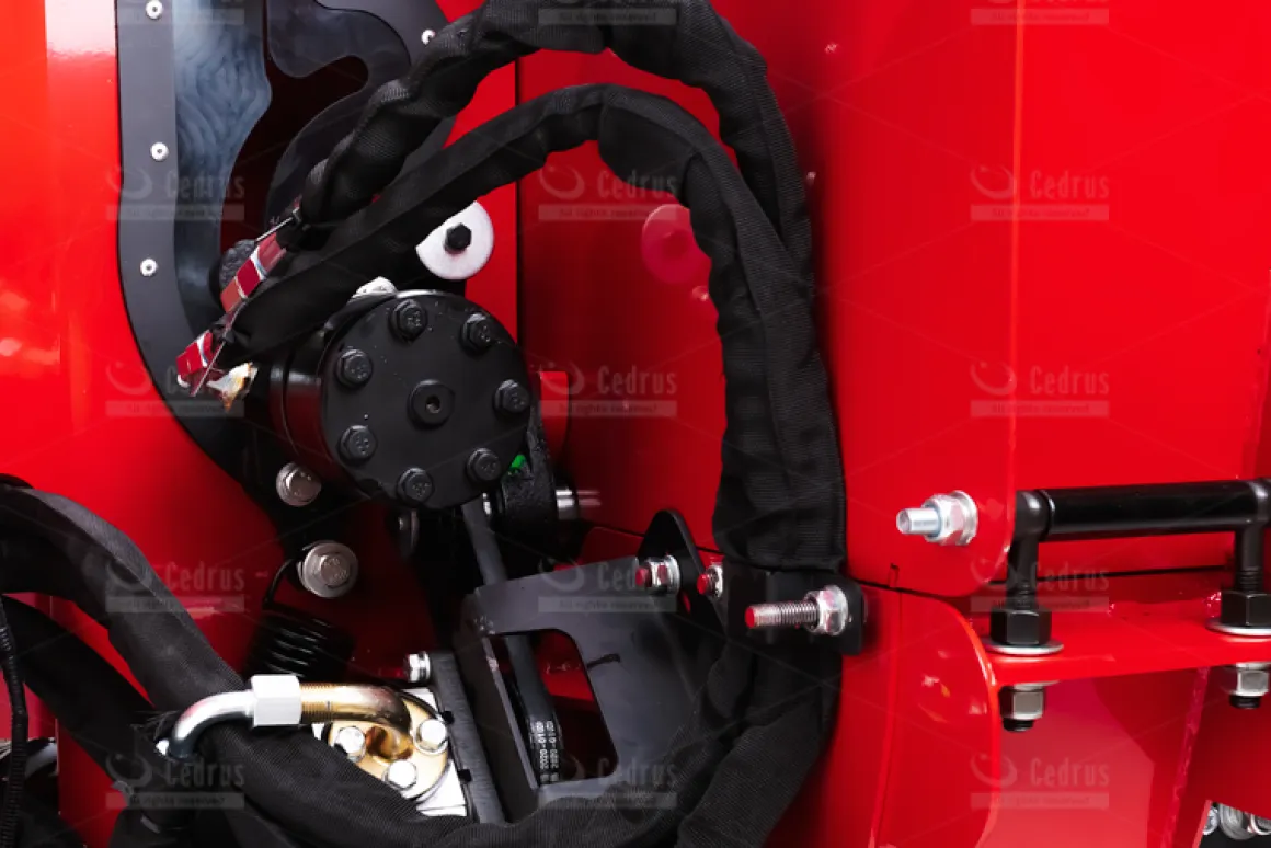 Rozdrabniacz do gałęzi Cedrus RB05 PRO HE 15KM hydrauliczny