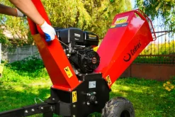 Rozdrabniacz spalinowy rębak Cedrus RB03 12cm