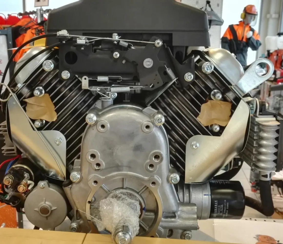 SILNIK RATO R670 SPALINOWY BENZYNOWY 22 KM WAŁ 25,4 mm MOTOR - EWIMAX - OFICJALNY DYSTRYBUTOR - AUTORYZOWANY DEALER RATO