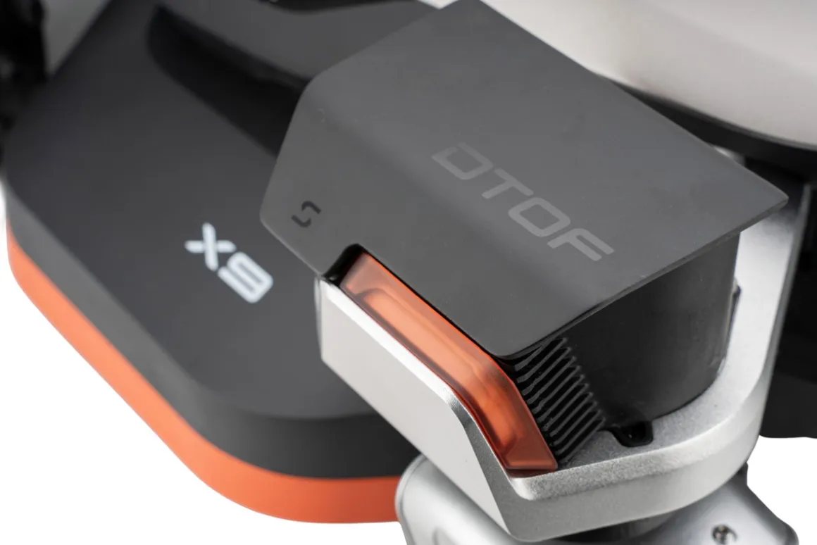 Sunseeker X9 Plus Gen 2 RTK Elite - Robot Koszący do 24000m2