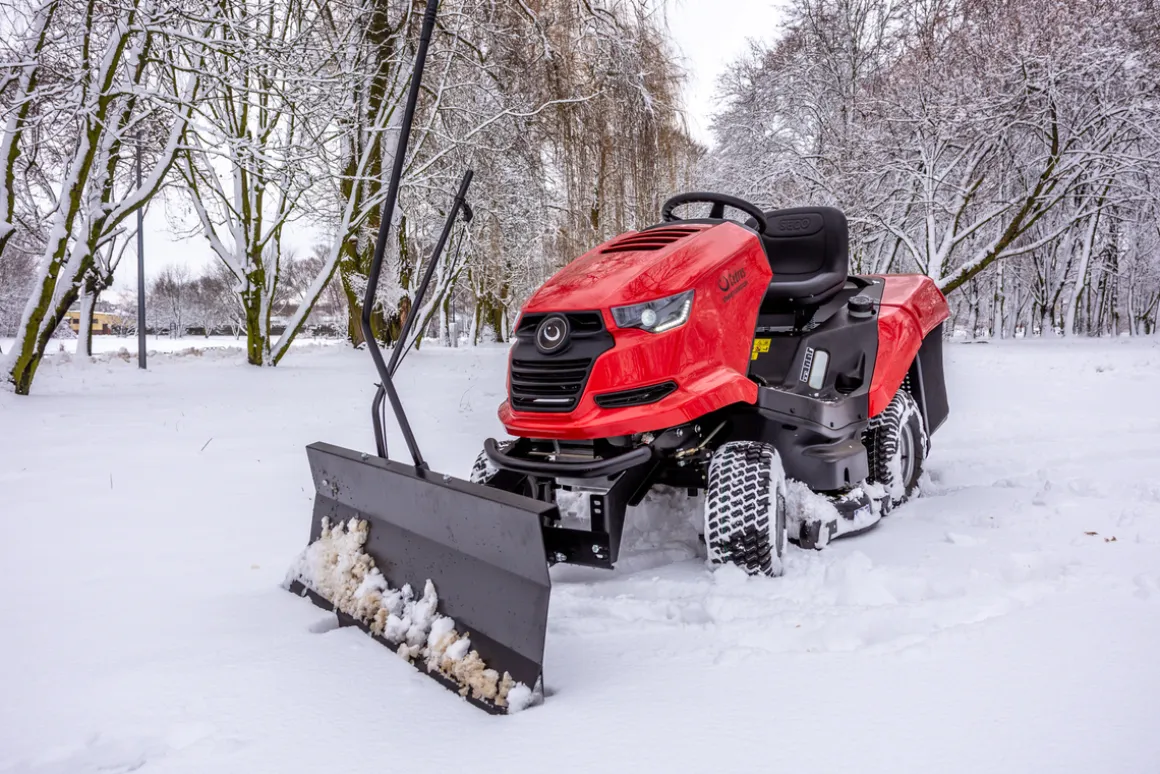 TRAKTOREK CEDRUS STARJET UJ 102/22H TRAKTOREK OGRODOWY SECO KOSIARKA SAMOJEZDNA SPALINOWA DO TRAWY 22KM / 102cm HYDROSTATIC - OFICJALNY DYSTRYBUTOR - AUTORYZOWANY DEALER CEDRUS
