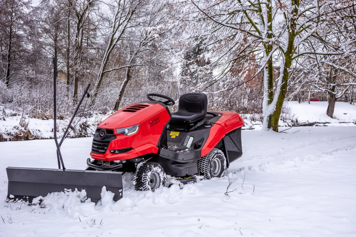 TRAKTOREK CEDRUS STARJET UJ 102/22H TRAKTOREK OGRODOWY SECO KOSIARKA SAMOJEZDNA SPALINOWA DO TRAWY 22KM / 102cm HYDROSTATIC - OFICJALNY DYSTRYBUTOR - AUTORYZOWANY DEALER CEDRUS