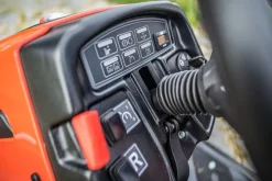 TRAKTOREK OGRODOWY KOSIARKA MULCZUJĄCA KARCZOWNIK KARCZOWNICA OLEO-MAC GOLIATH 4X4 S536027044544x