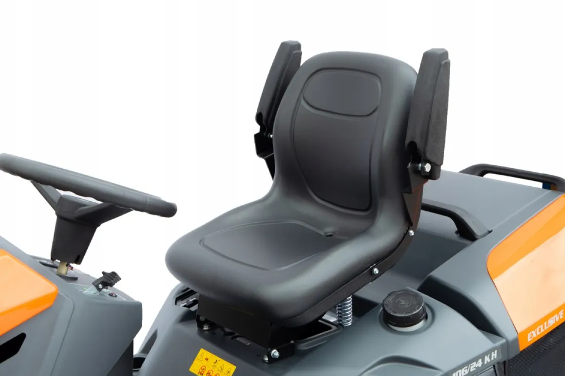 TRAKTOREK OLEO MAC OM 106/24 KH EXCLUSIVE TRAKTOREK OGRODOWY KOSIARKA SAMOJEZDNA SPALINOWA DO TRAWY WERSJA LUX 102cm / 24KM / PREMIUM 68129207 - OFICJALNY DYSTRYBUTOR - AUTORYZOWANY DEALER OLEO-MAC