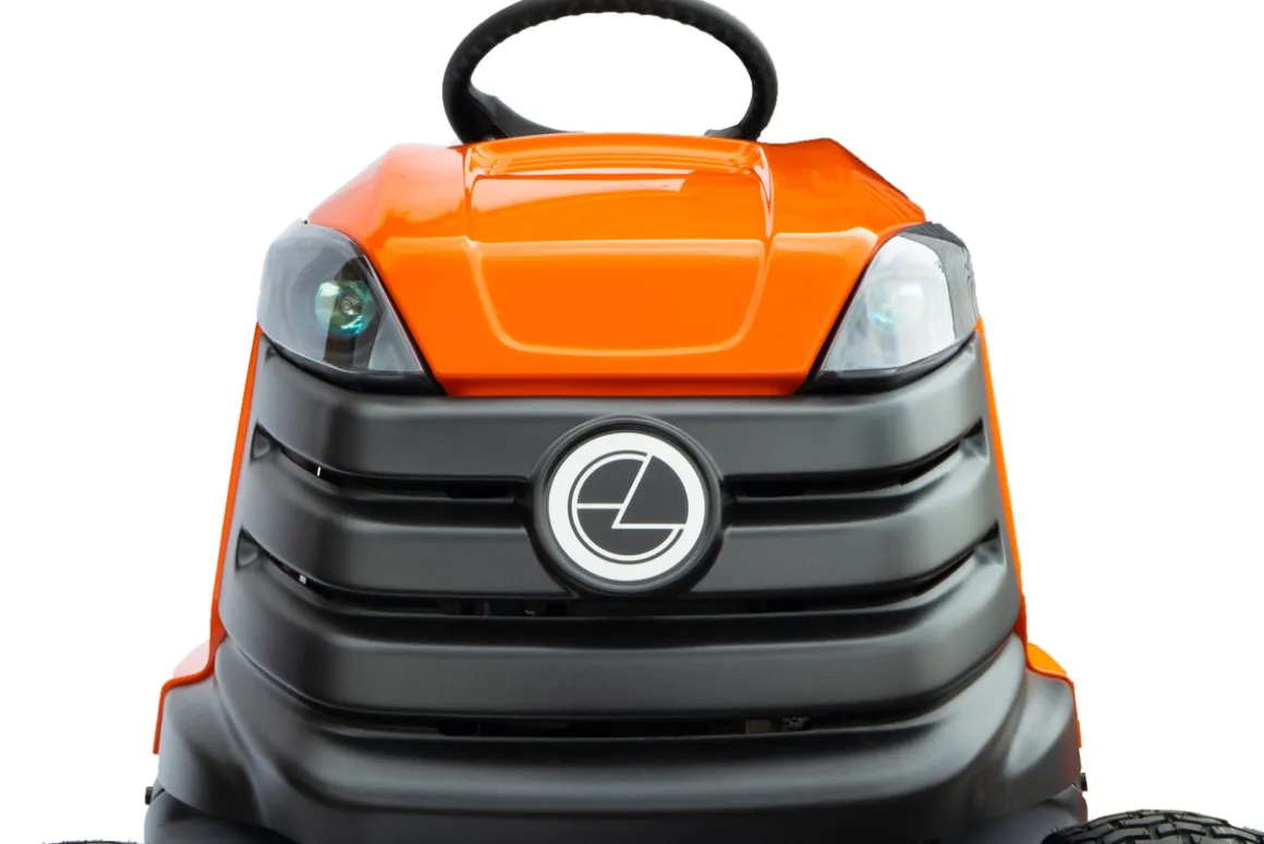 TRAKTOREK OLEO MAC OM 92/24KH TRAKTOREK OGRODOWY KOSIARKA SAMOJEZDNA SPALINOWA DO TRAWY OM92 HYDROSTATIC PREMIUM 68129090 - OFICJALNY DYSTRYBUTOR - AUTORYZOWANY DEALER OLEO-MAC