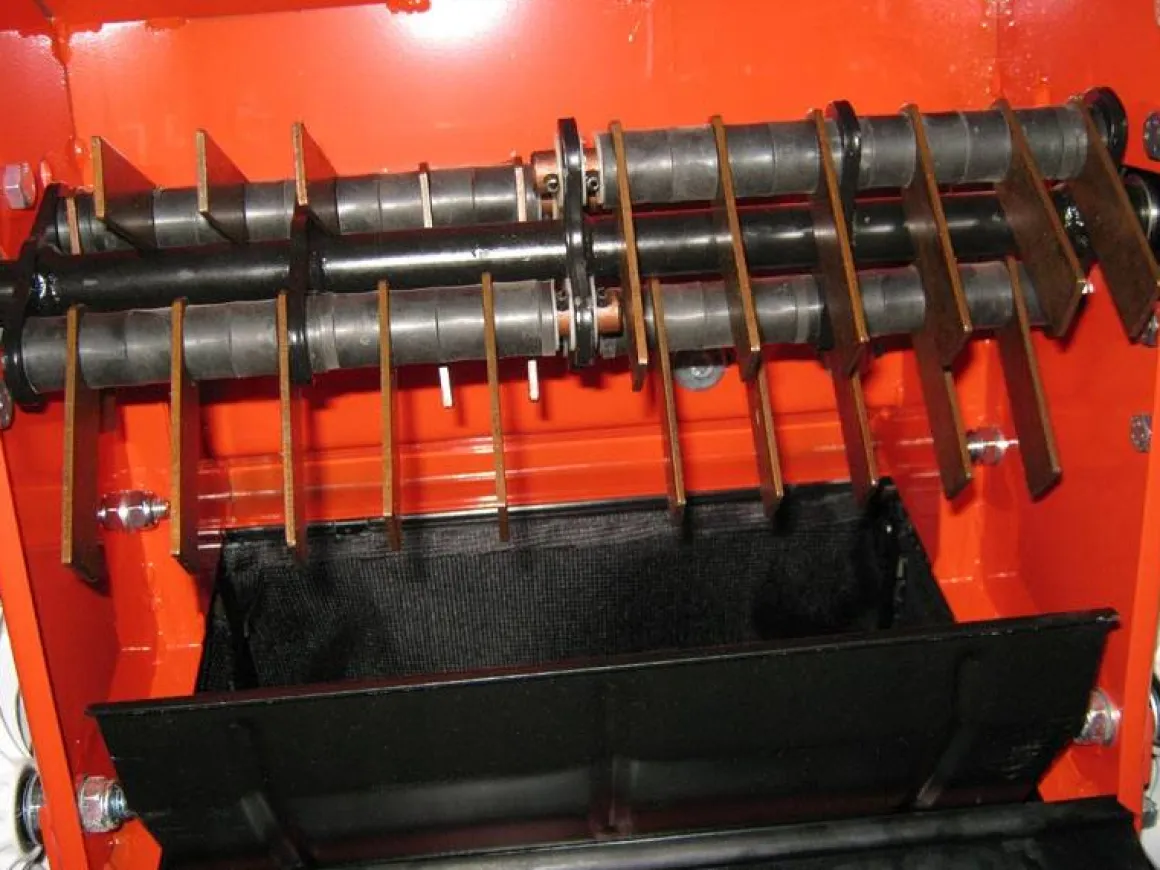 Wertykulator spalinowy Weibang WB384 RB silnik Briggs&Stratton