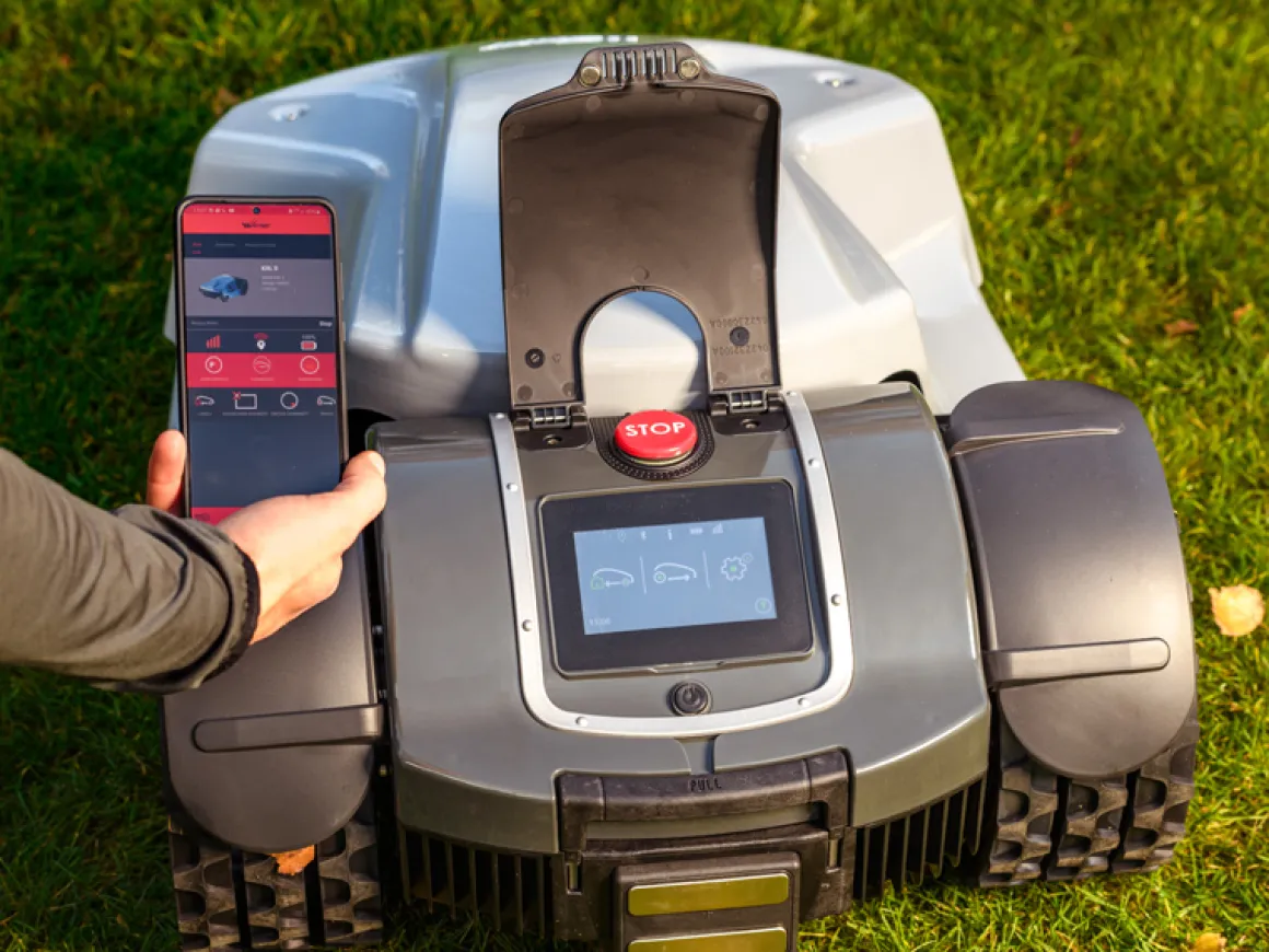 WIPER TREKKER XL S ULTRA PREMIUM ROBOT KOSZĄCY KOSIARKA AUTOMATYCZNA DO TRAWY 6000m2 - OFICJALNY DYSTRYBUTOR - AUTORYZOWANY DEALER WIPER